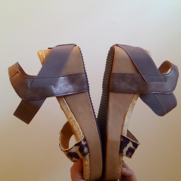 Trendy Semi Platform  Leopard Print Sandals Stretch Strap - Picture 11 of 14